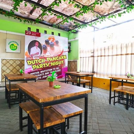 Pondok Backpacker Malang Exteriör bild